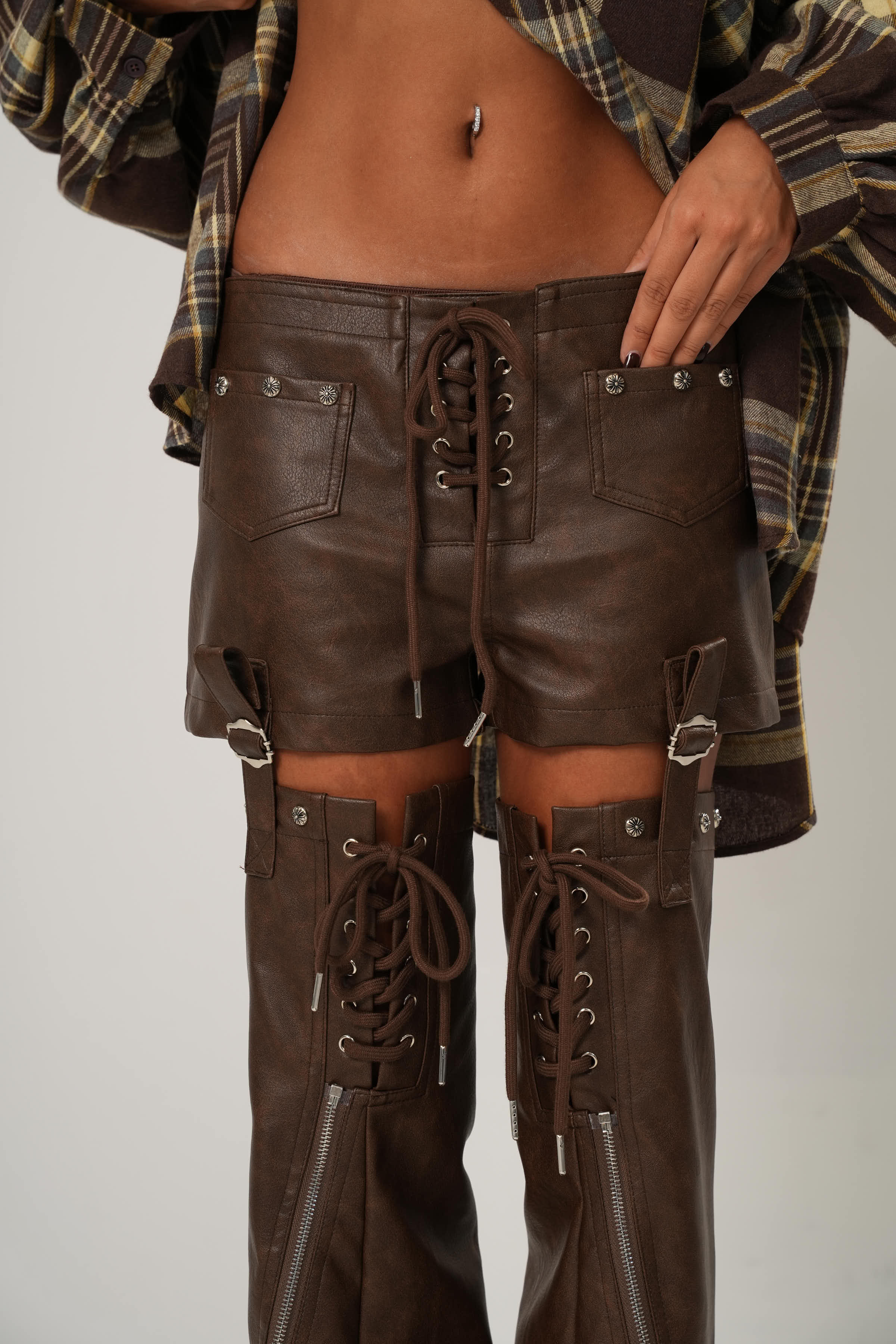 SHORTS/PANTALONI ECOPELLE CHOCOLATE MARRONI