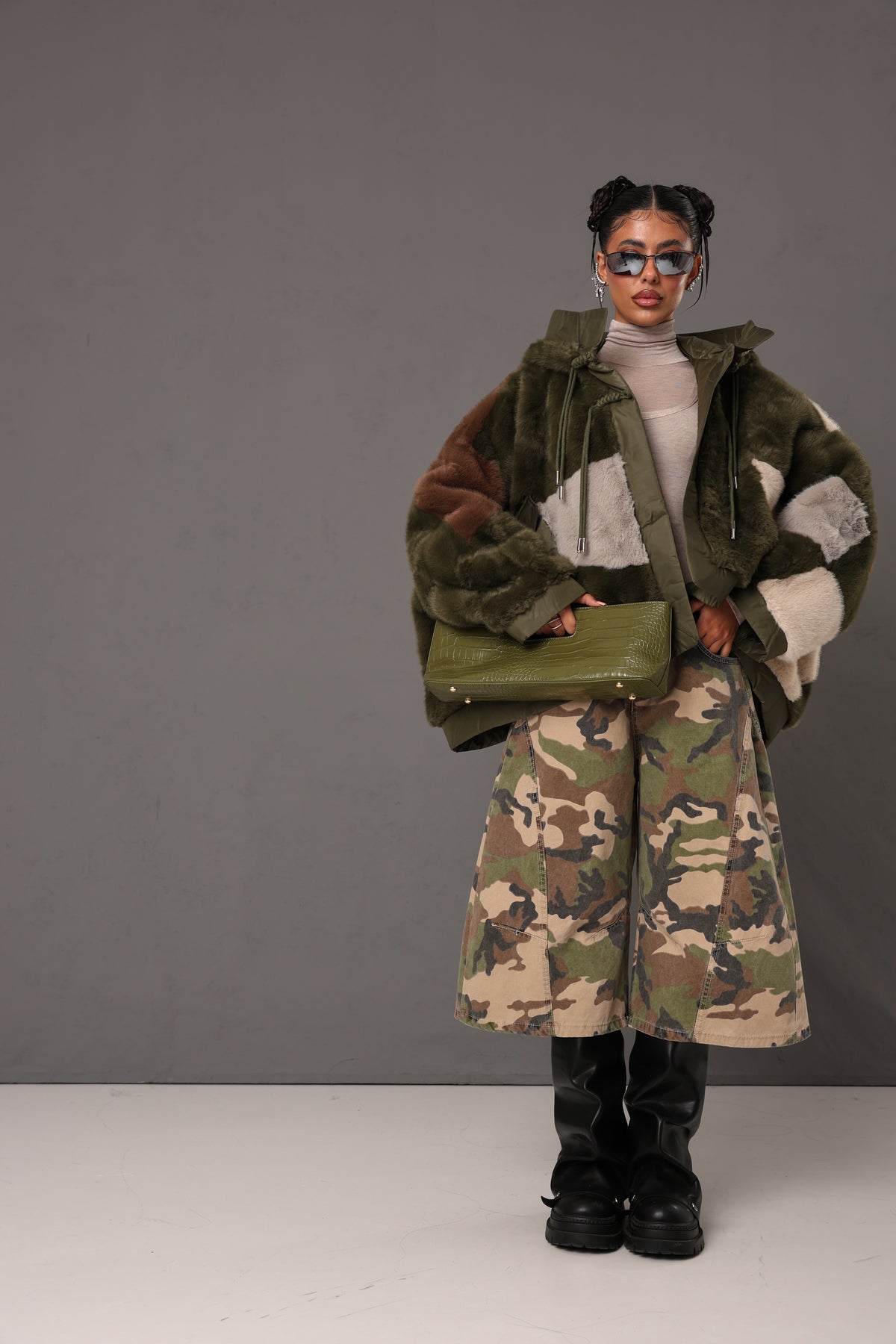 BERMUDA ULRIKA CAMOUFLAGE BEIGE