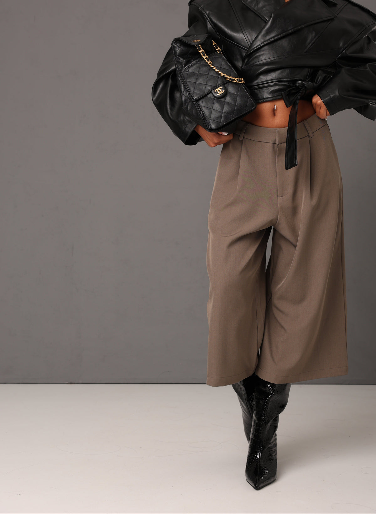 BERMUDA PINCES ROSSELLA TAUPE