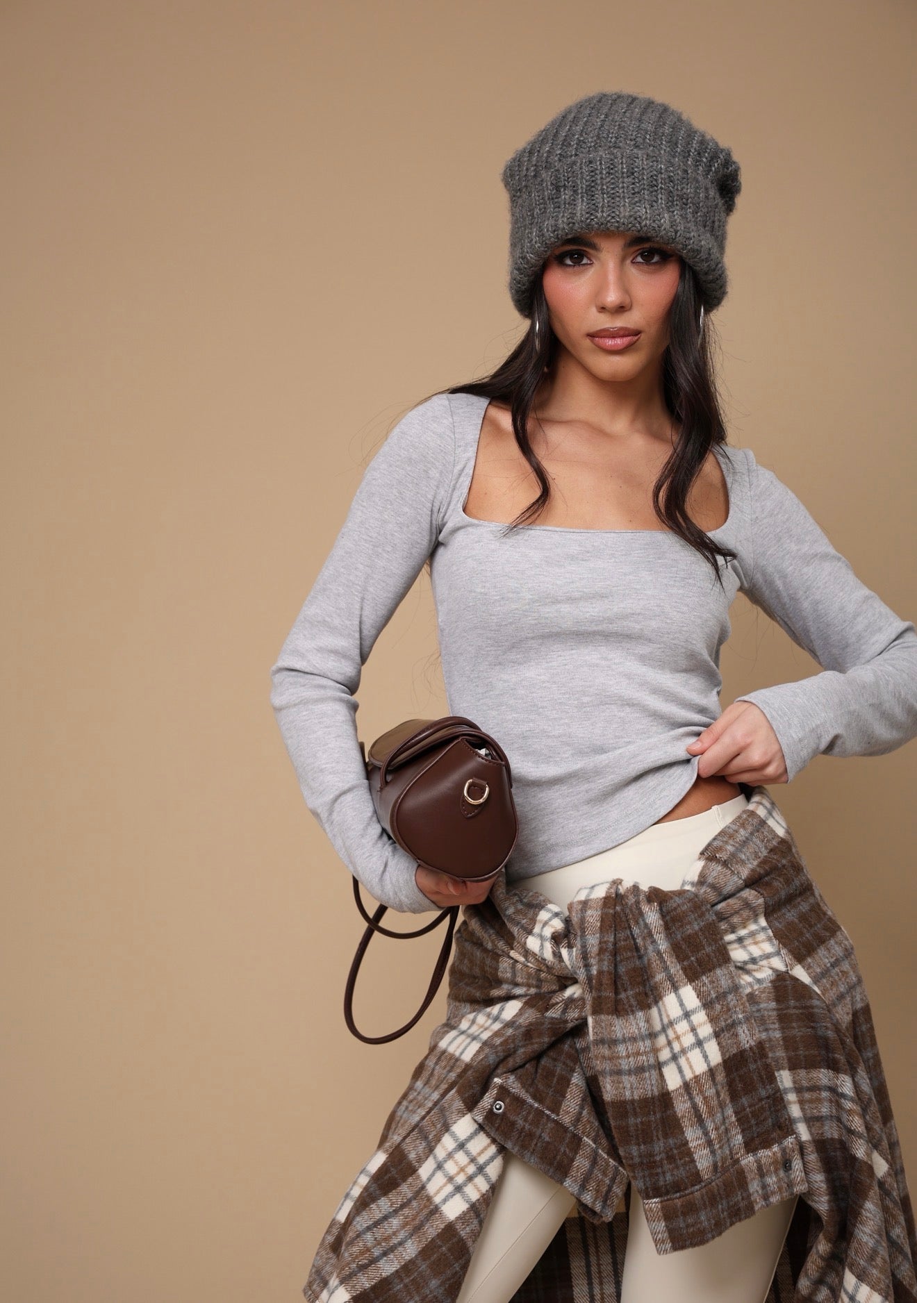 MAGLIA SCOLLO QUADRATO SMASH GRIGIA BY MARZIA MANGO STUDIO