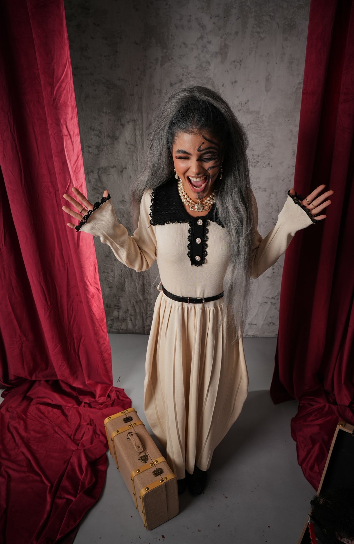 VESTITO THE CONJURING BEIGE