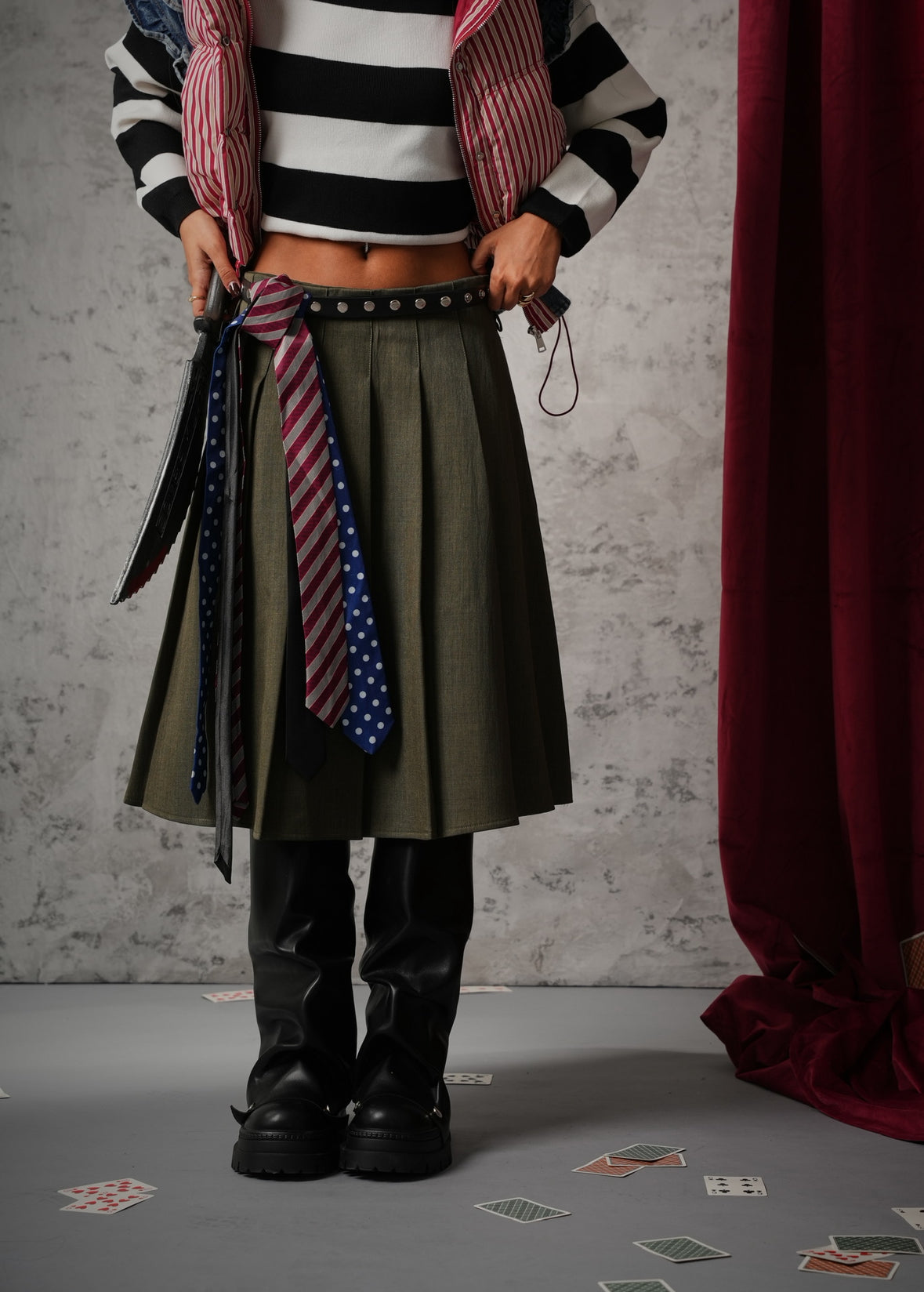 GONNA DRACULA VERDE + CINTURA E CRAVATTA