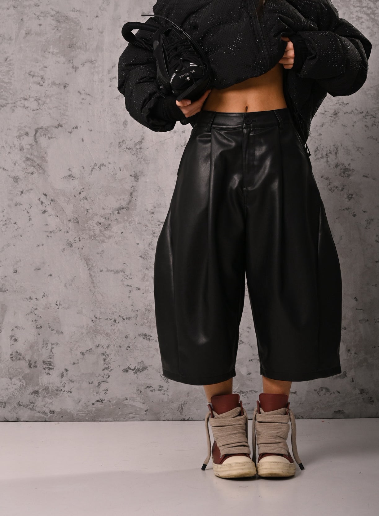 BERMUDA ECOPELLE SARANDA NERI