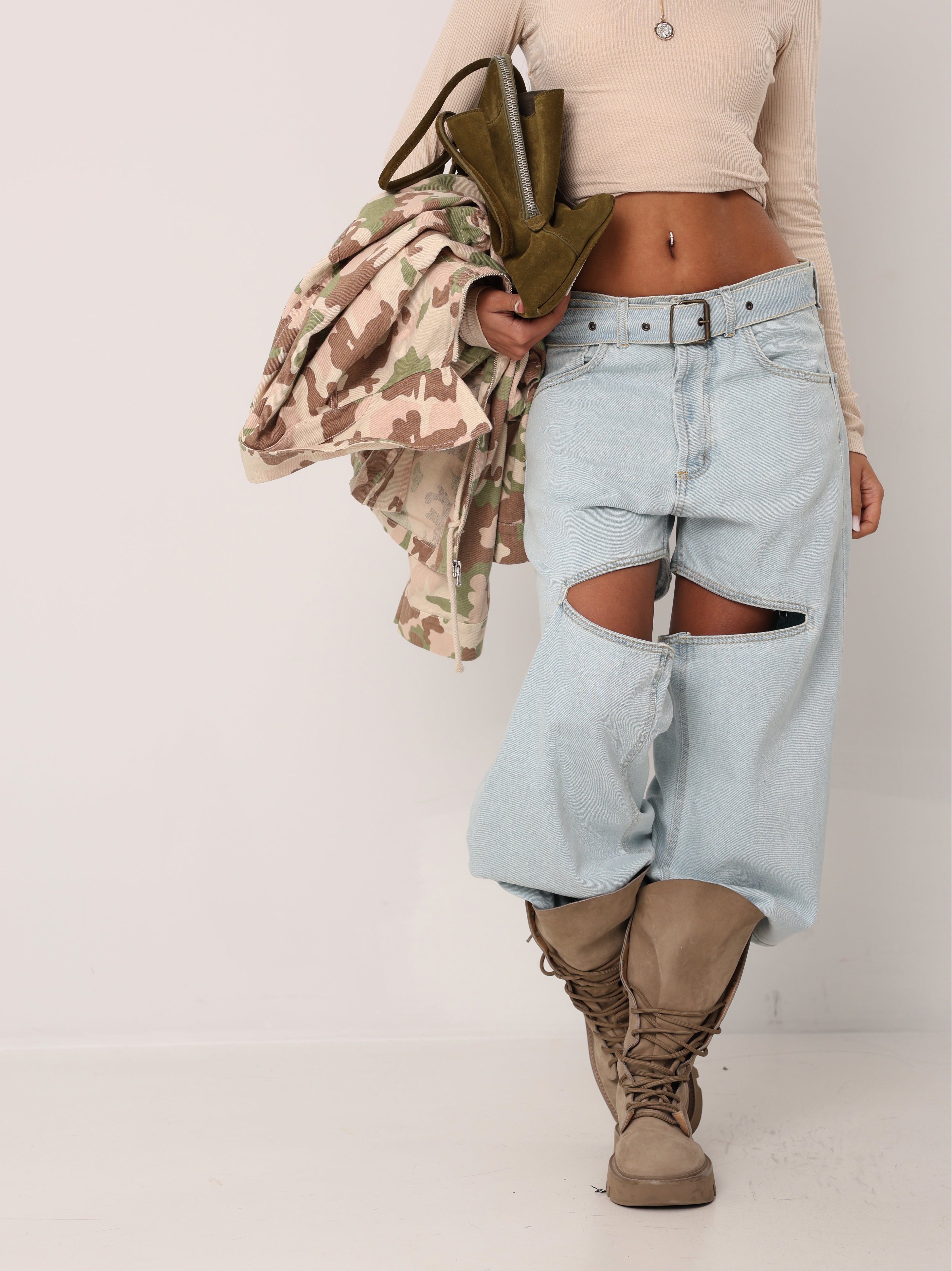 JEANS CUT-OUT LORELLA DENIM CHIARO + CINTURA