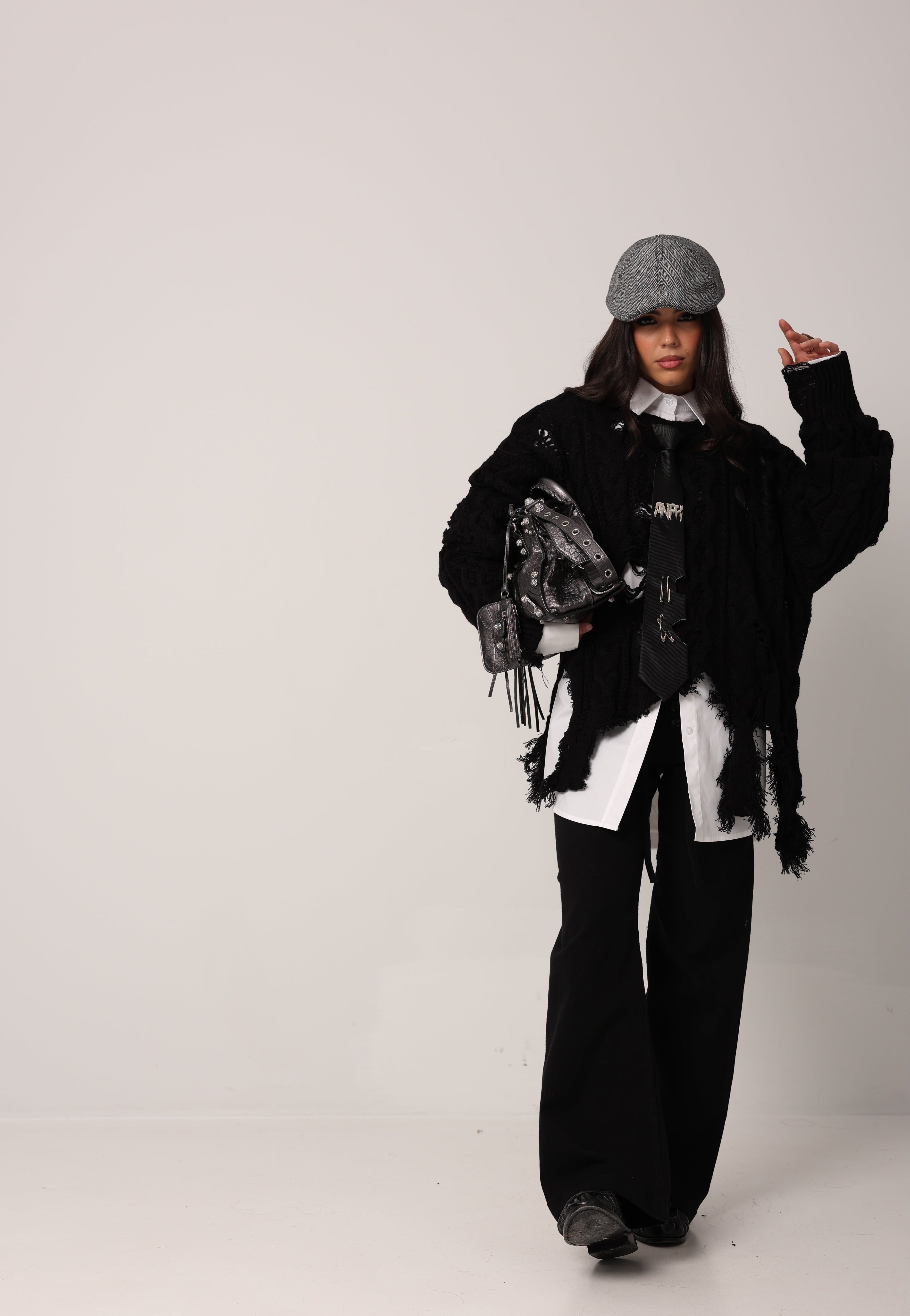 PULL ROTTURE POISON NERO + CRAVATTA