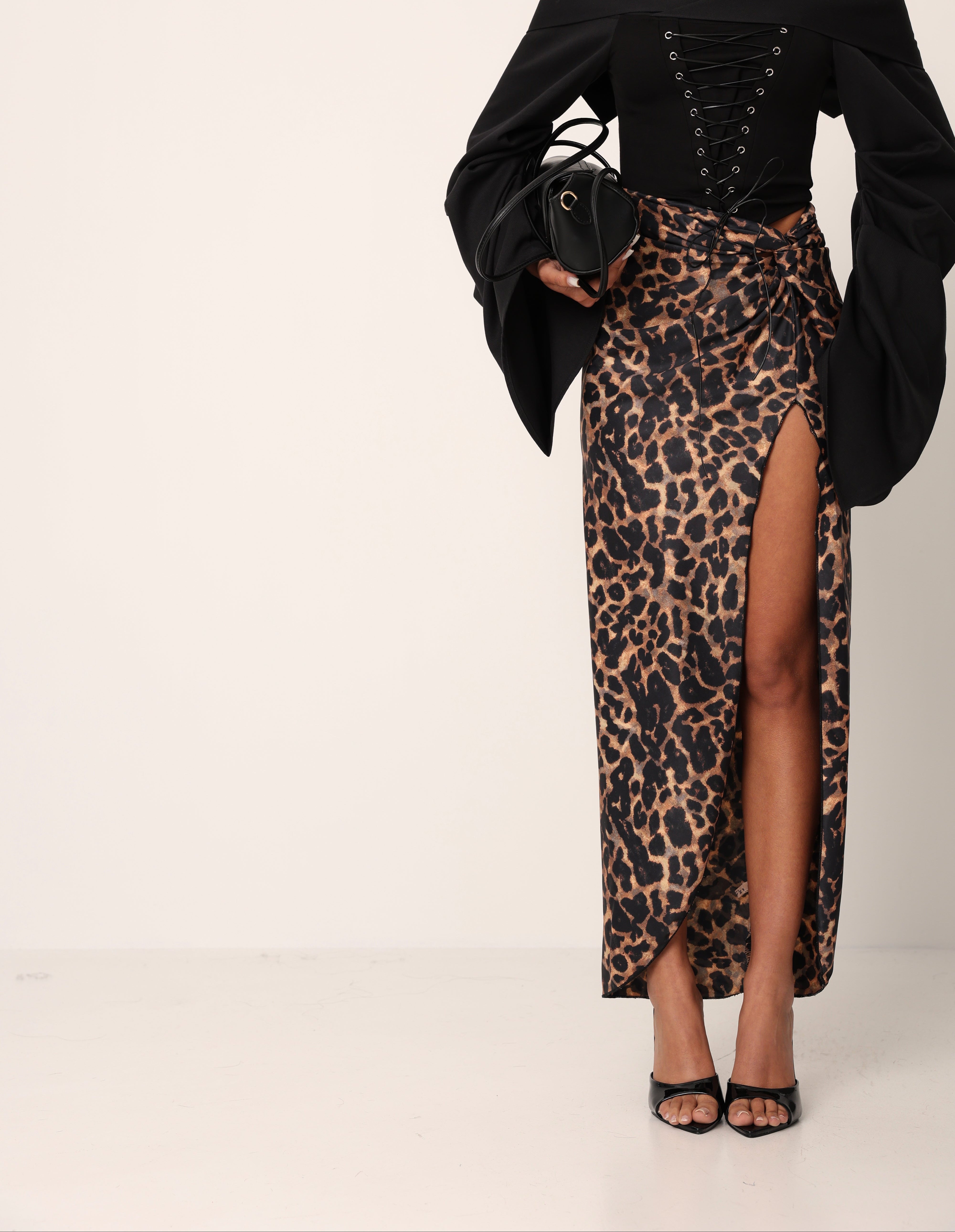 GONNA SPACCO FABY LEOPARDATA