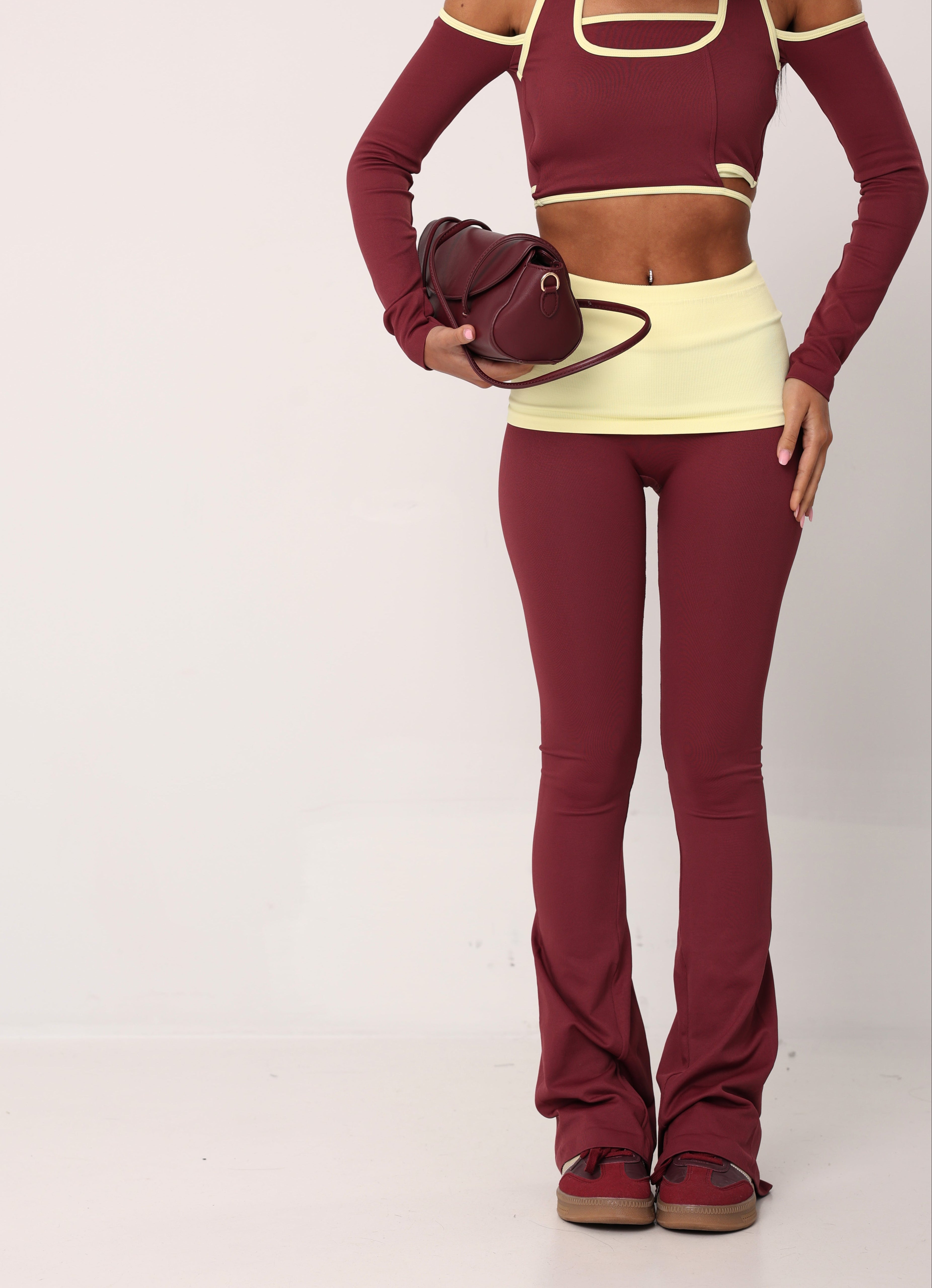 COORDINATO FITNESS BORDEAUX/GIALLO DUE PEZZI