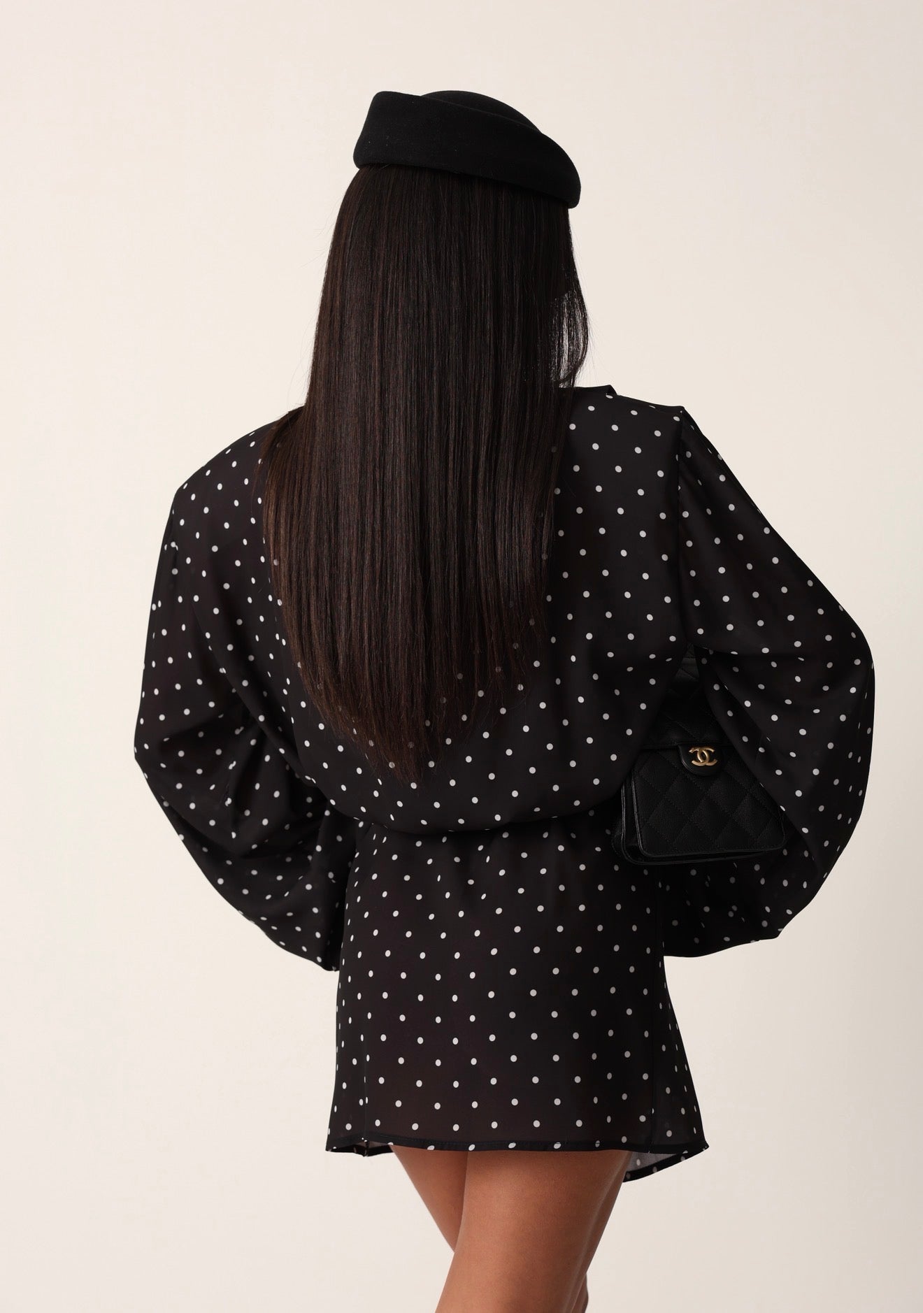 VESTITO POIS SCOLLO V SYDNEY NERO