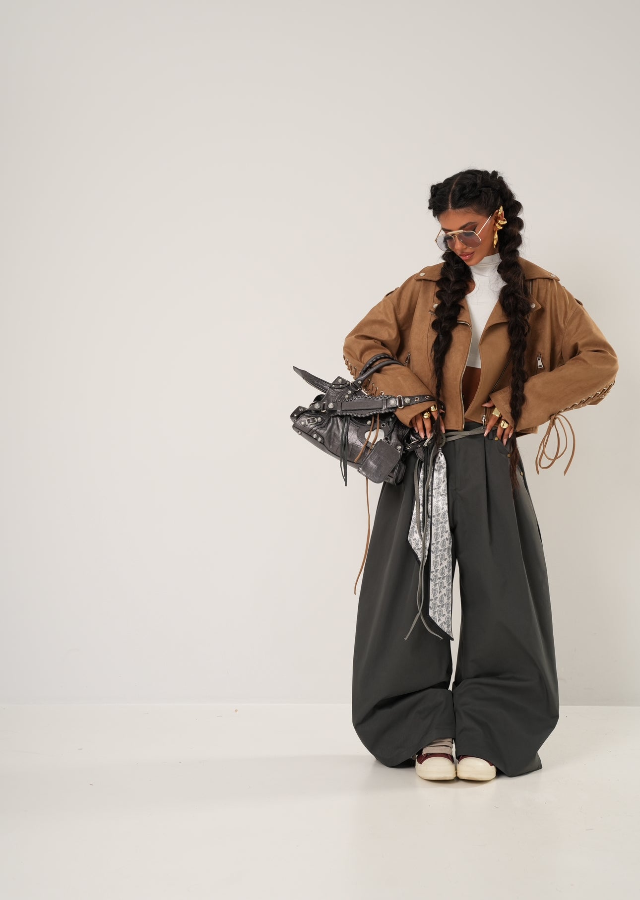 Chiodo stringhe Velia camel