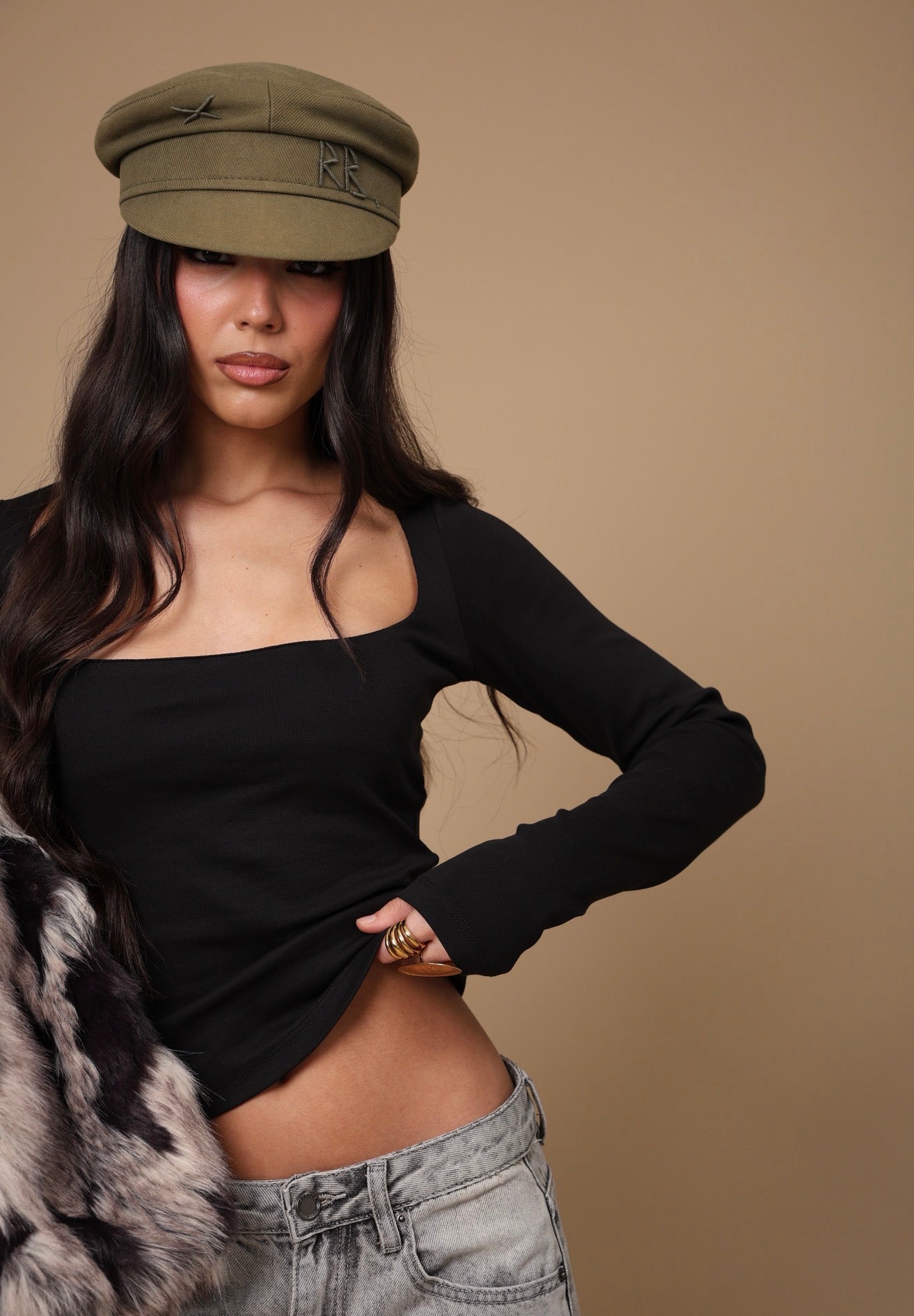 MAGLIA SCOLLO QUADRATO SMASH NERA BY MARZIA MANGO STUDIO