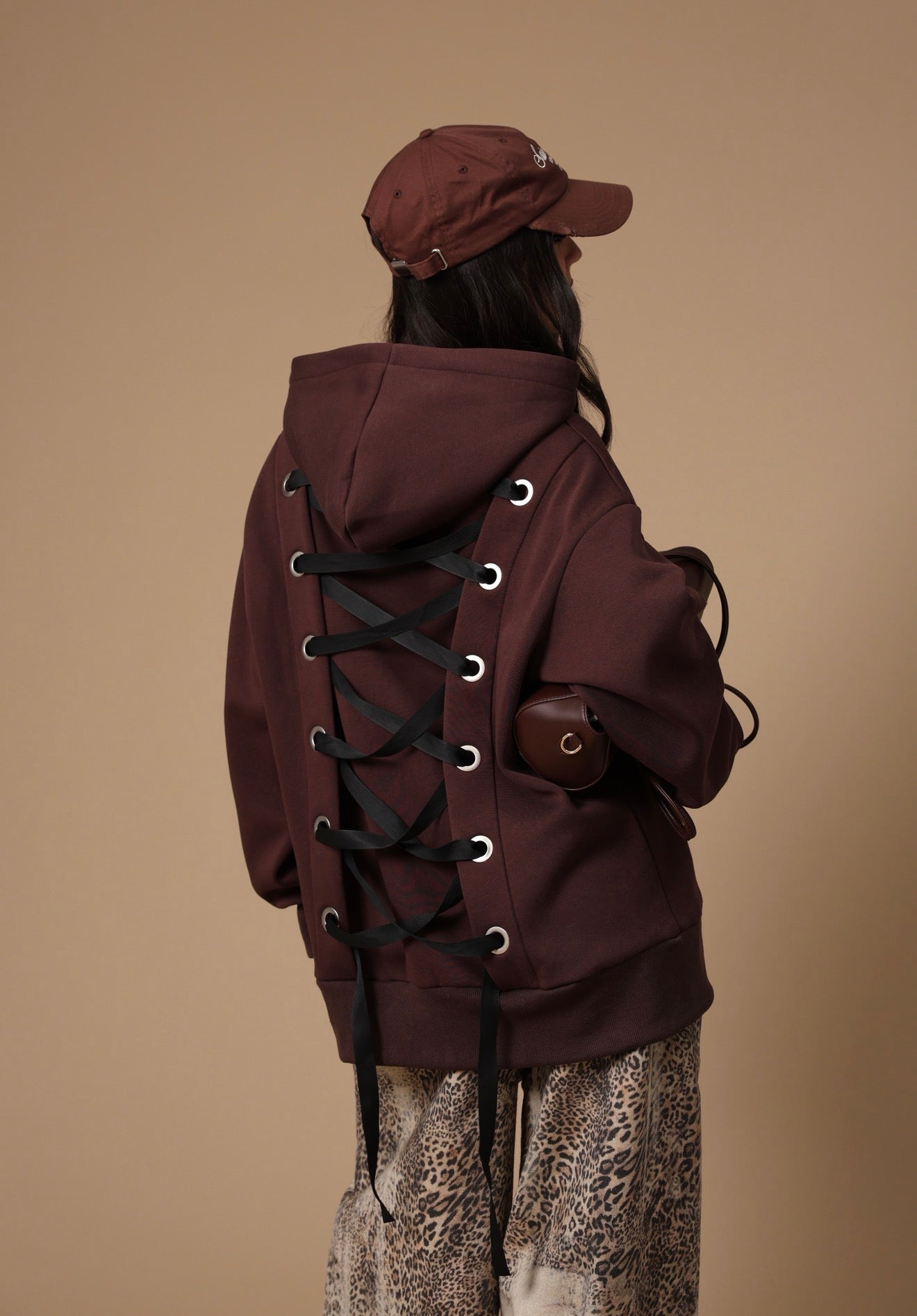 FELPA STRINGHE TALYSSA MARRONE