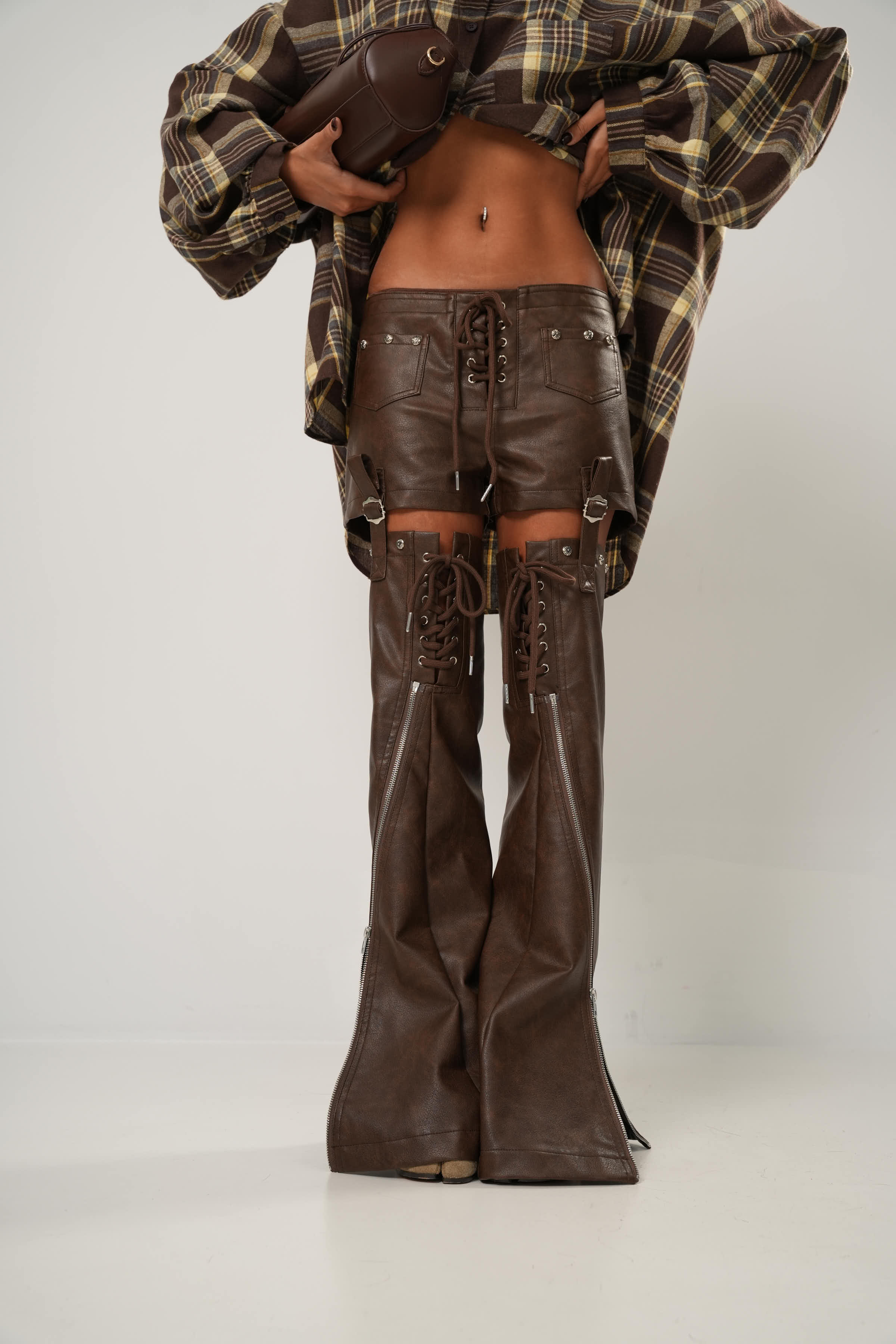 SHORTS/PANTALONI ECOPELLE CHOCOLATE MARRONI