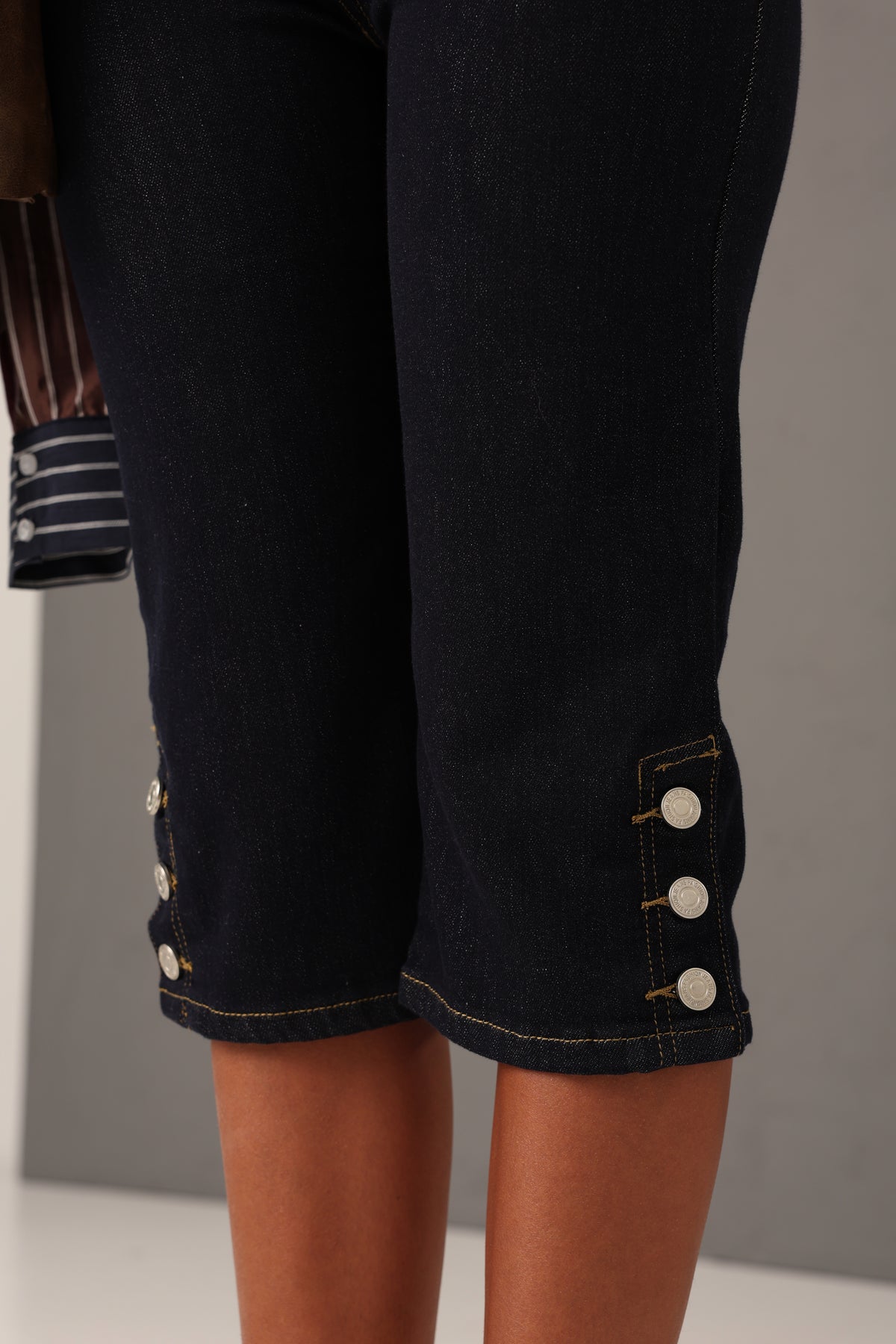 PANTALONI CAPRI STEFANIA DENIM SCURO