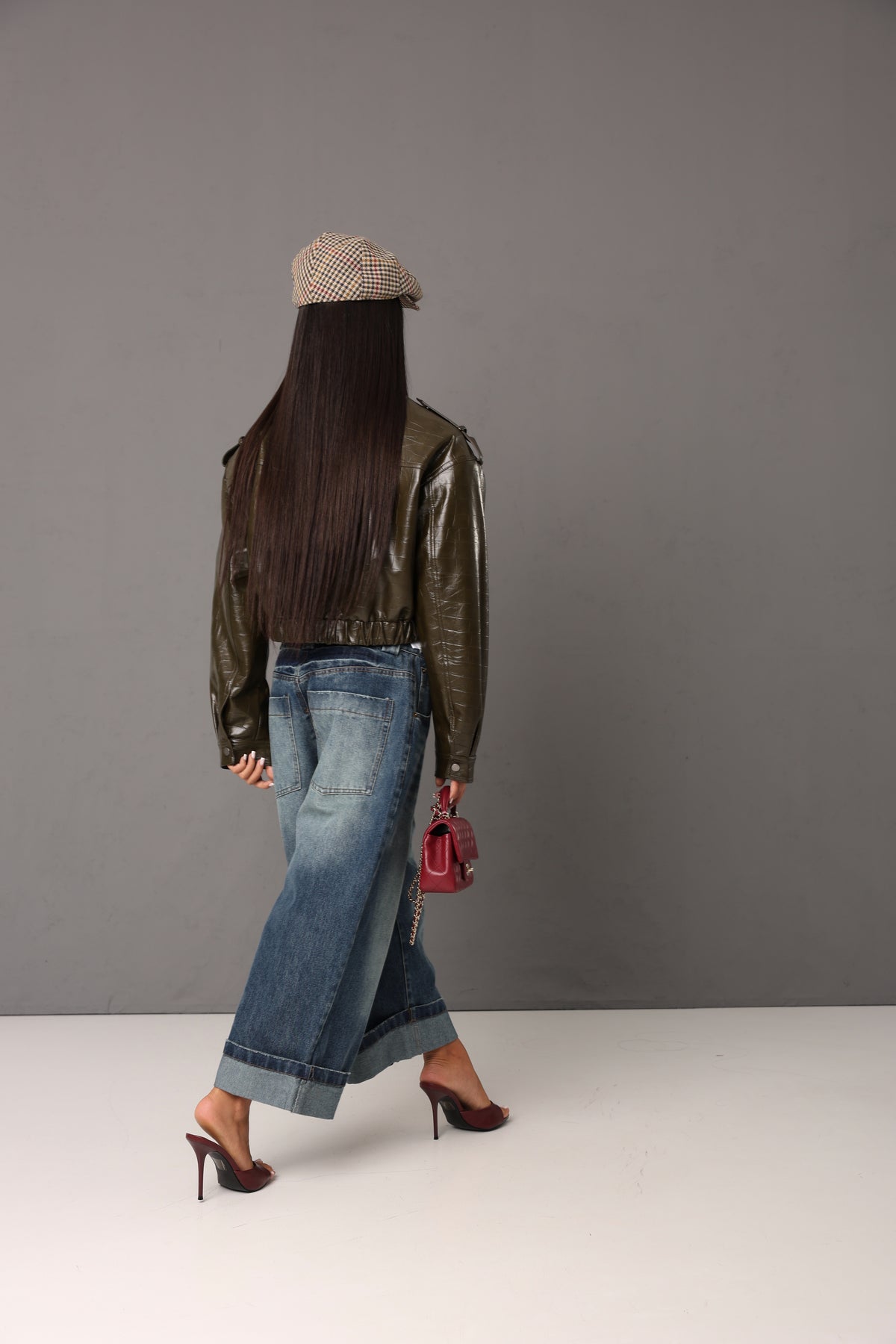 CHIODO COCCODRILLO CROP ANDRY OLIVA