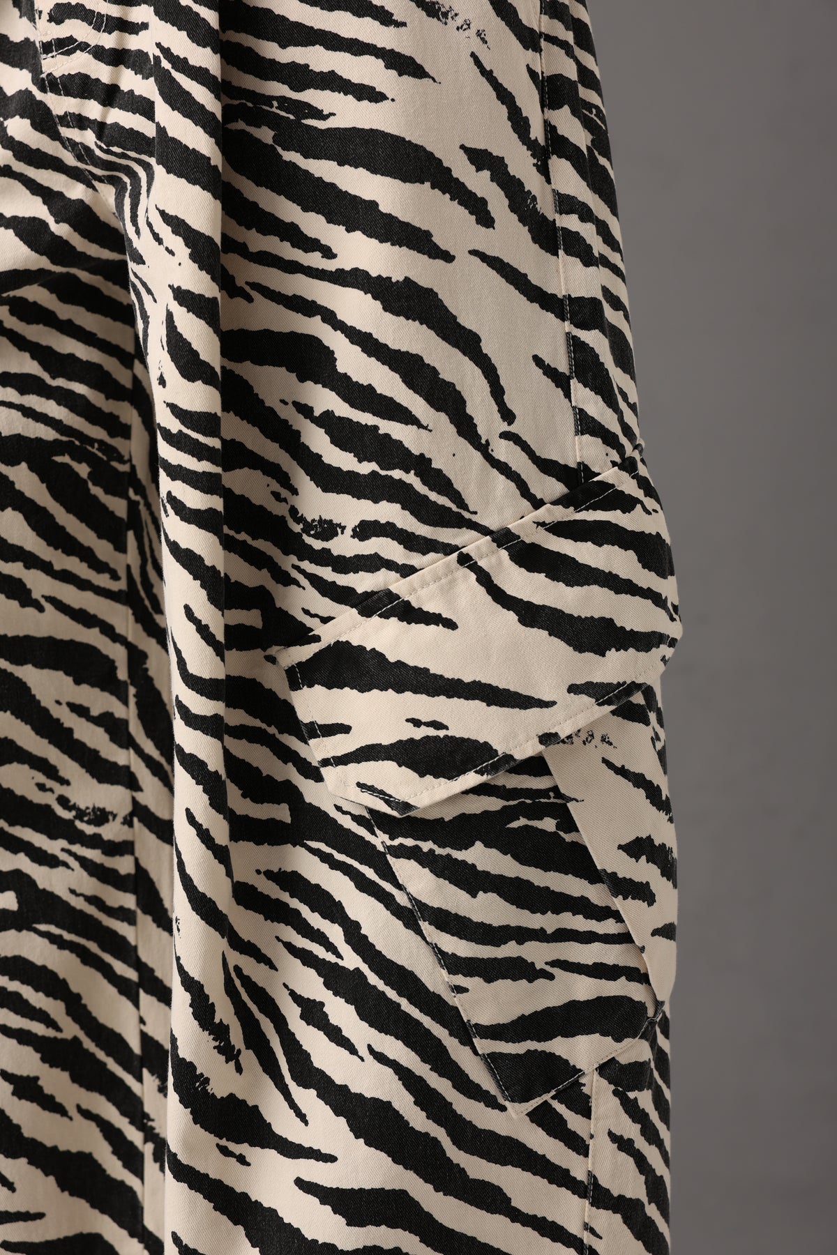 PANTALONI CARGO FINLEY ZEBRATO