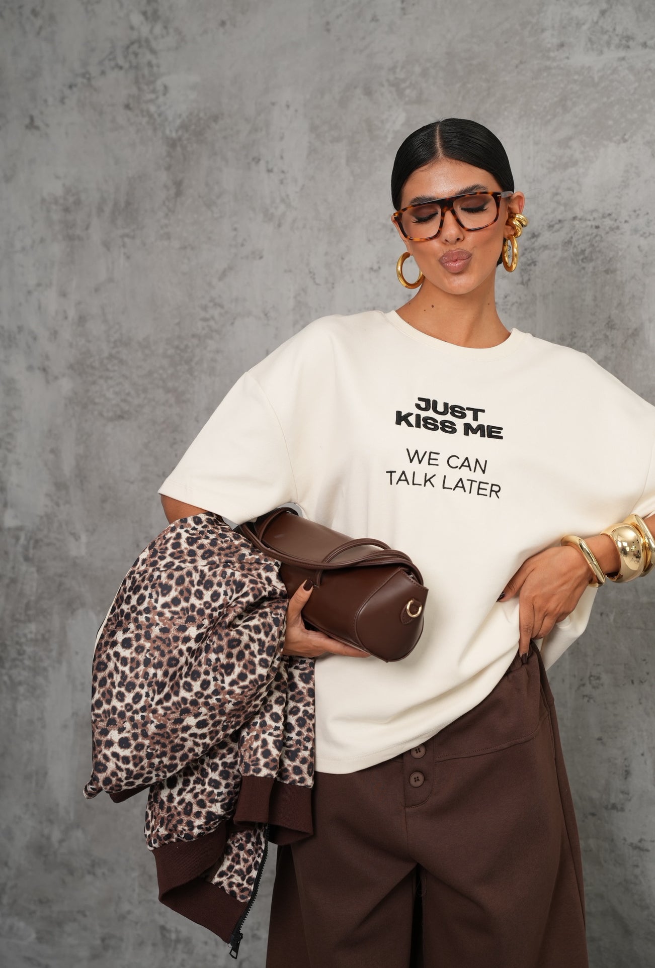 T-shirt Just Kiss Me panna by Lumina
