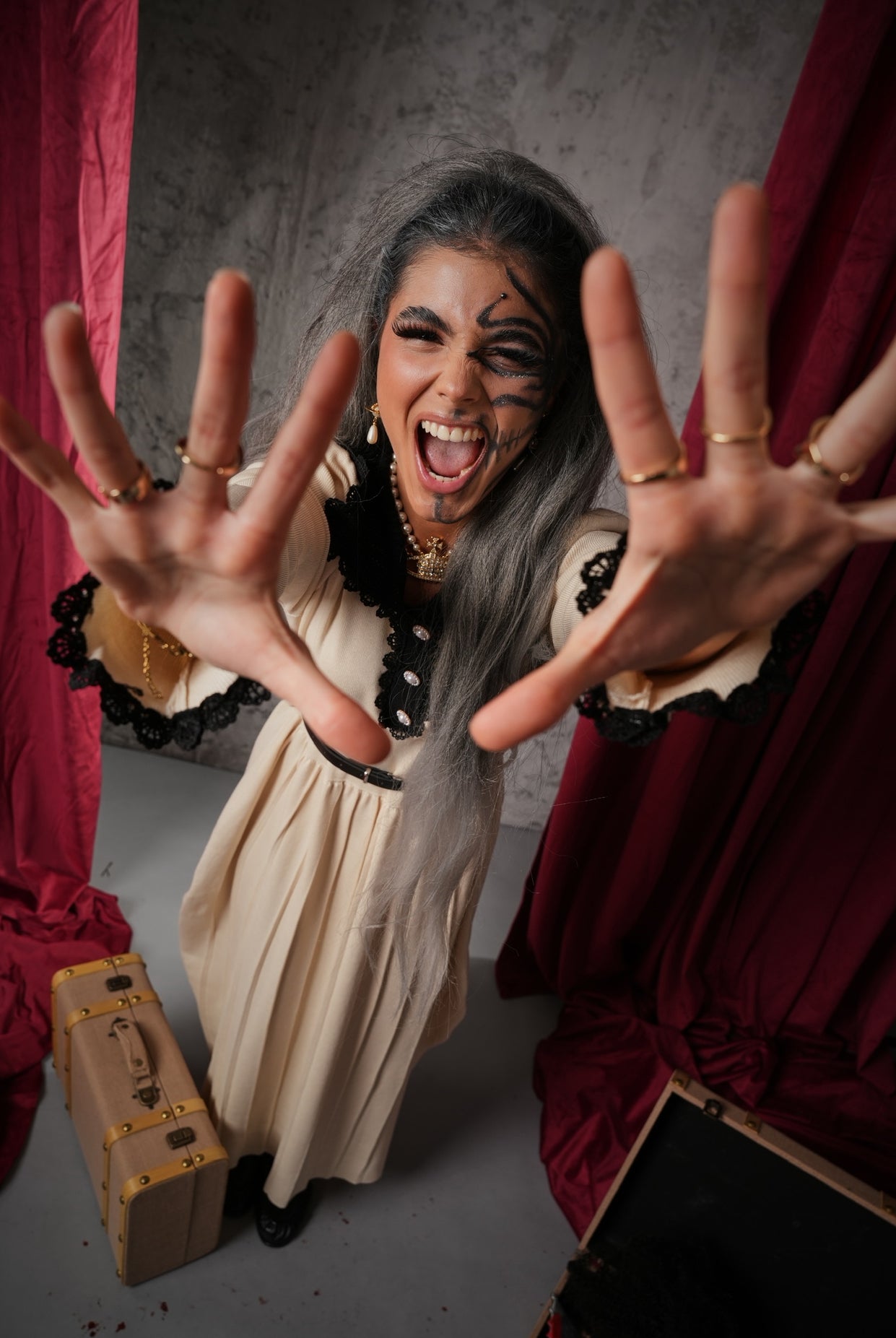 VESTITO THE CONJURING BEIGE