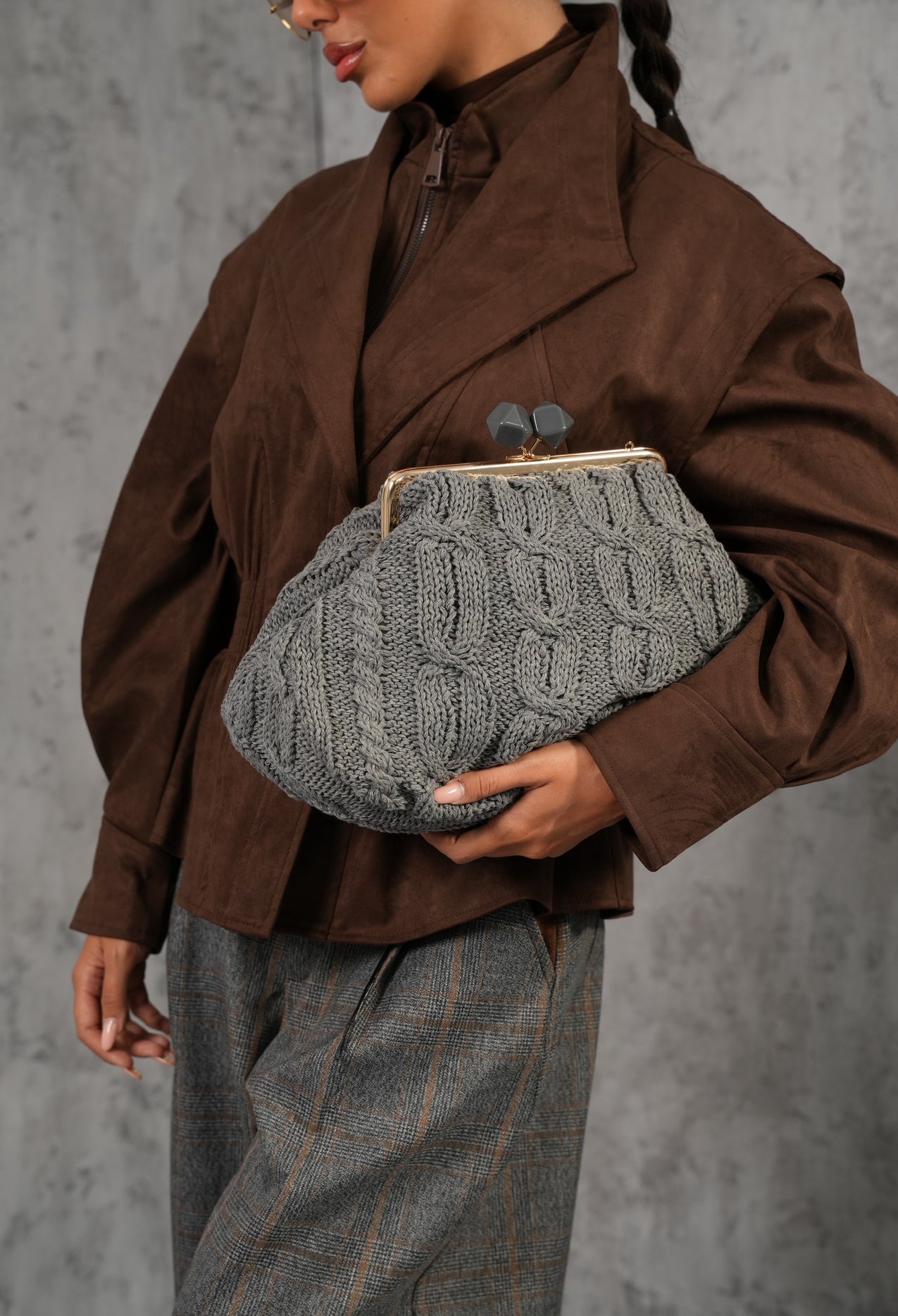 Clutch Braid grigia