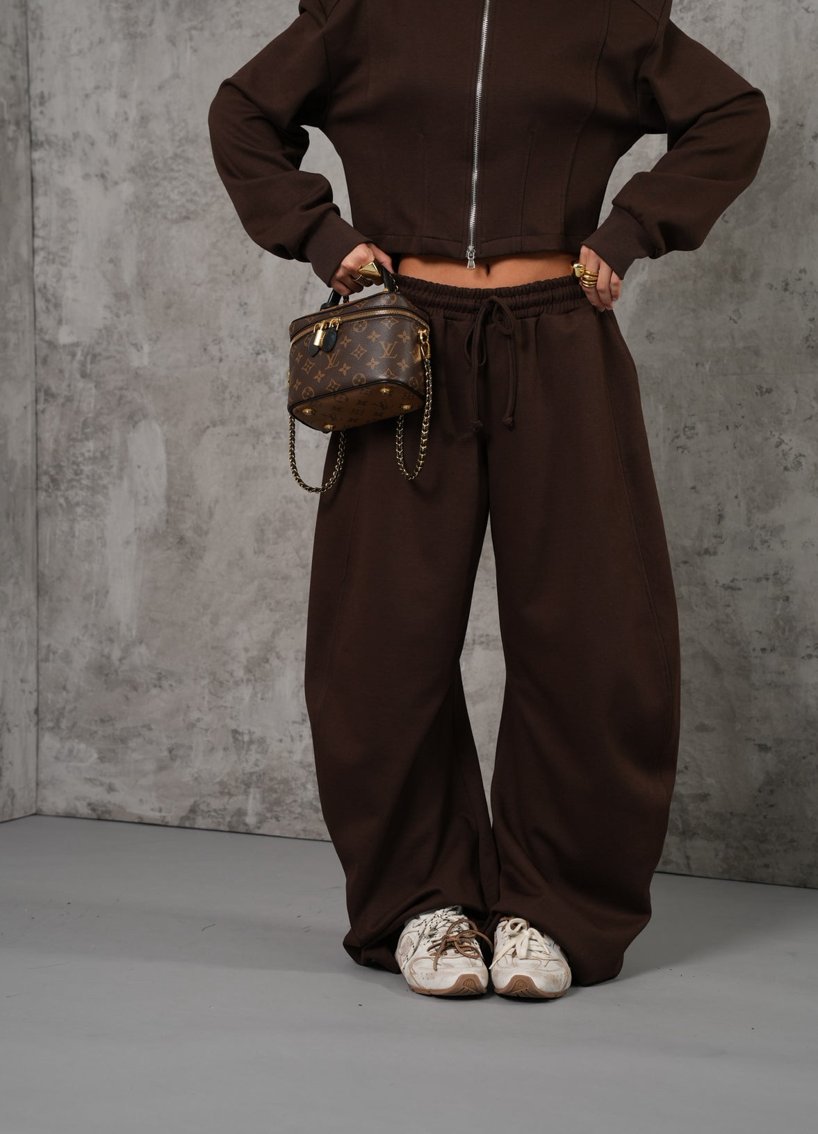 Pantalone tuta balloon Liora marrone By Lumina