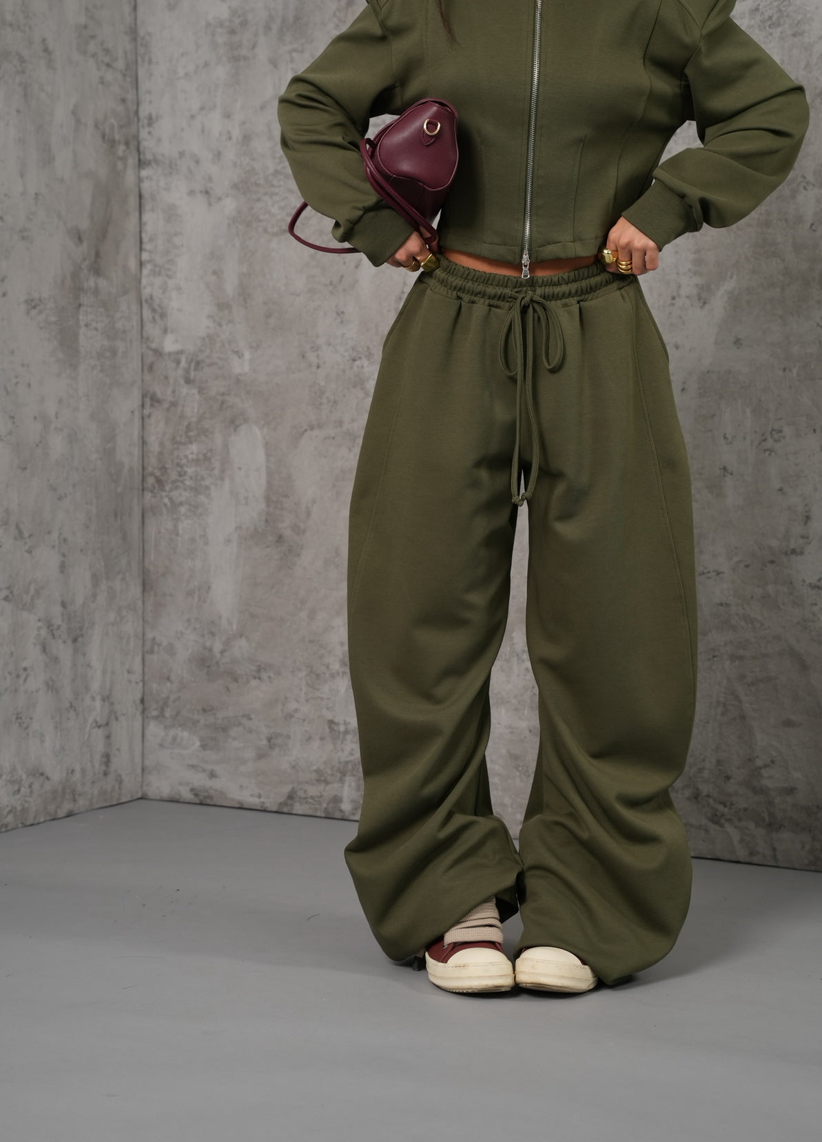Pantalone tuta balloon Liora verde militare By Lumina