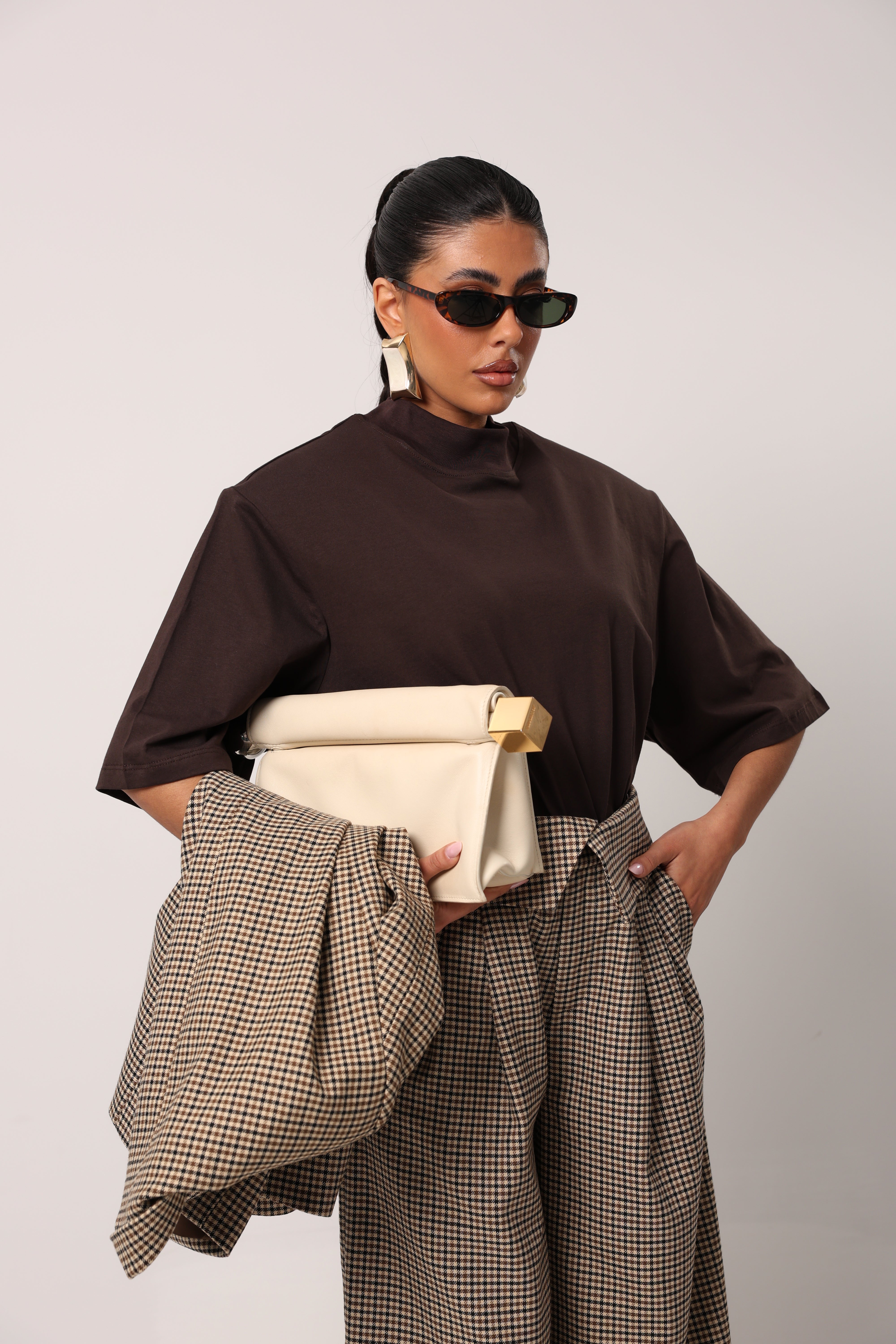 T-SHIRT SPALLINE CARLENE MARRONE