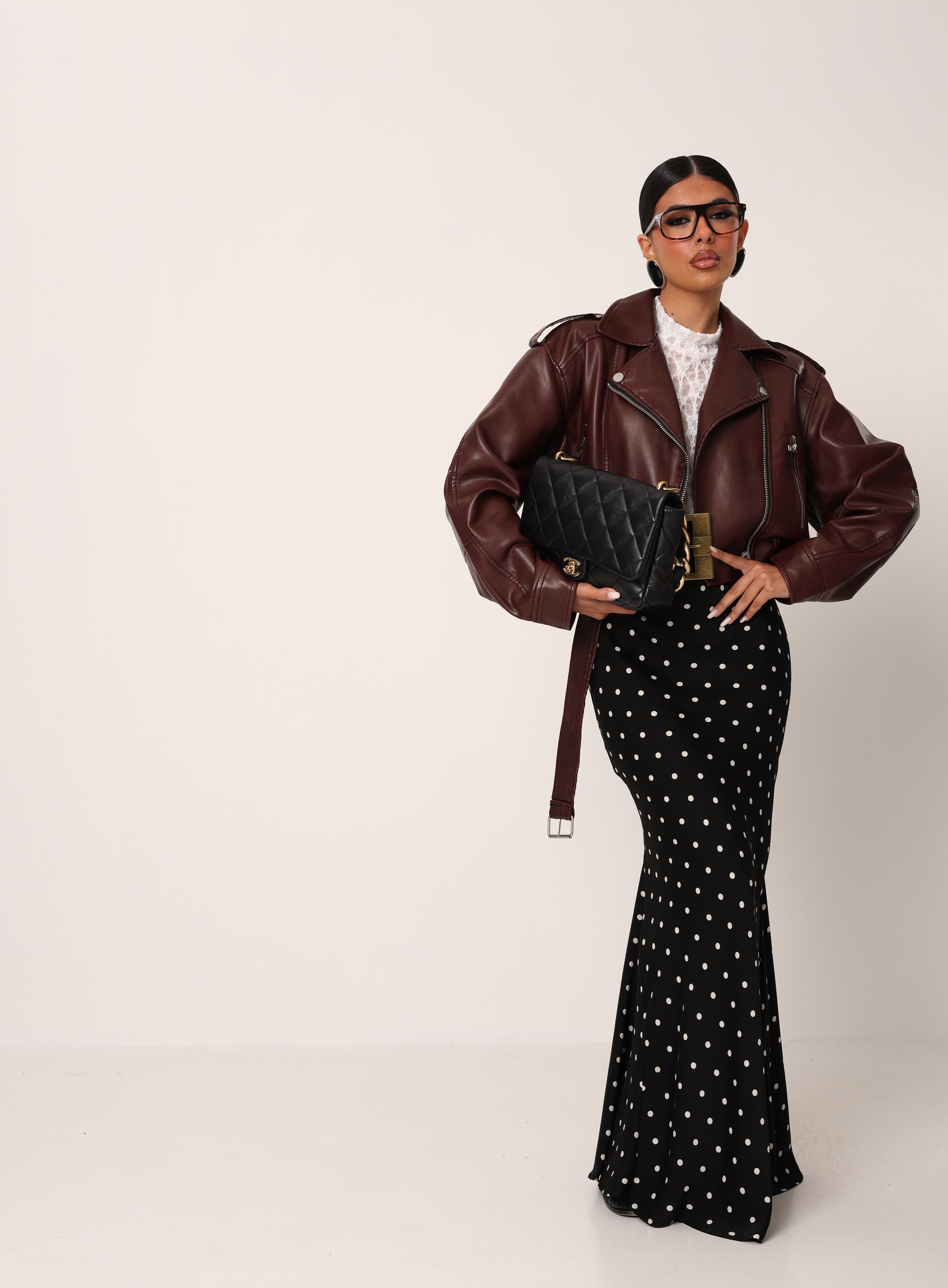 GONNA POIS KELIA NERA