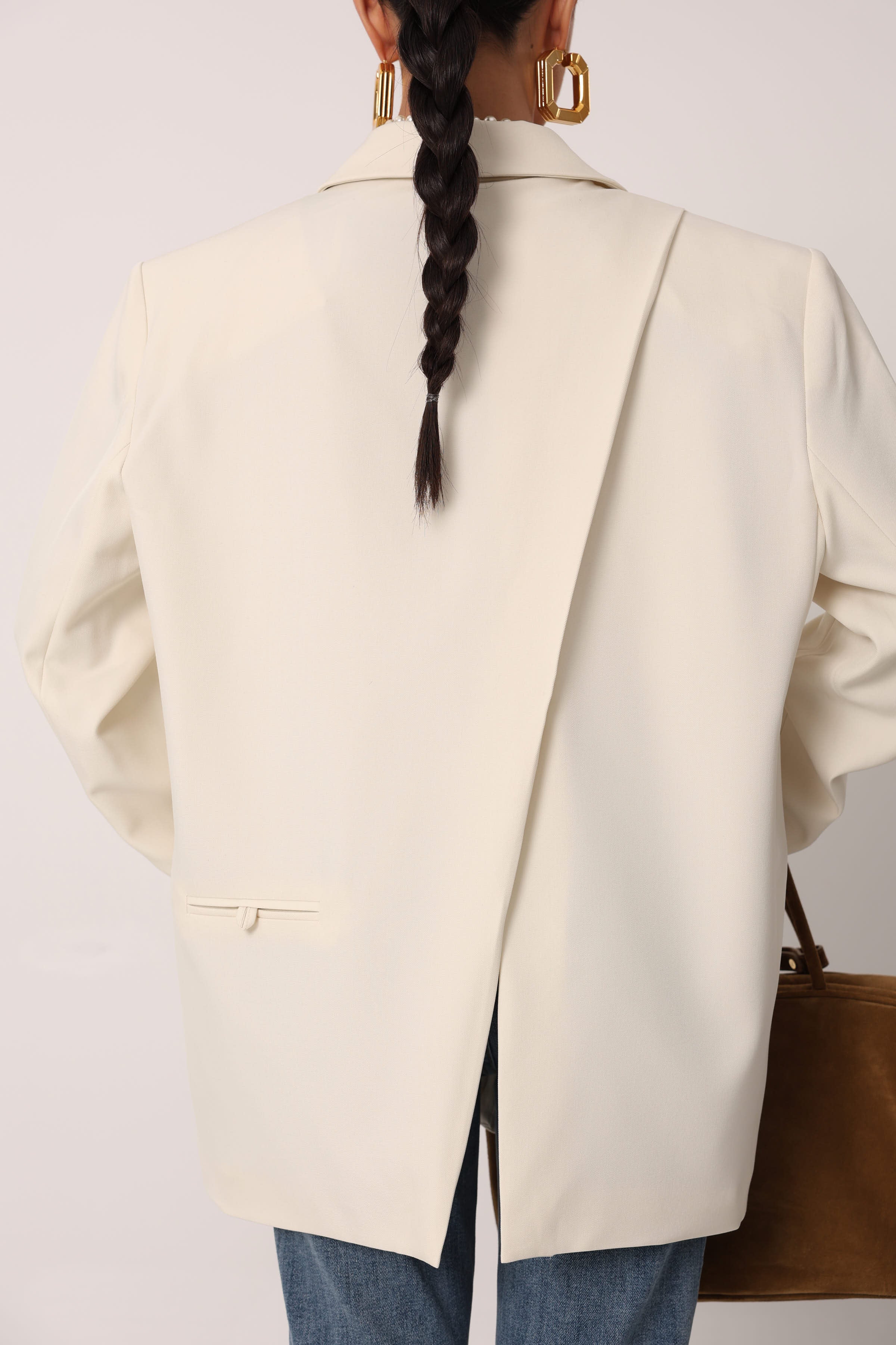 TORNA DOMENICA 15/03 ALLE ORE 21:00 BLAZER GRETA PANNA